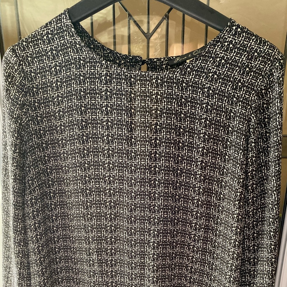 SALE 2/$10 Long Sleeve Blouse Size XL